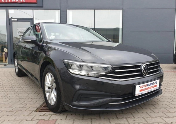 Volkswagen Passat cena 94900 przebieg: 99019, rok produkcji 2021 z Warszawa małe 407